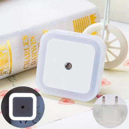 Lampada a risparmio energetico con sensore di controllo della luce intelligente a LED