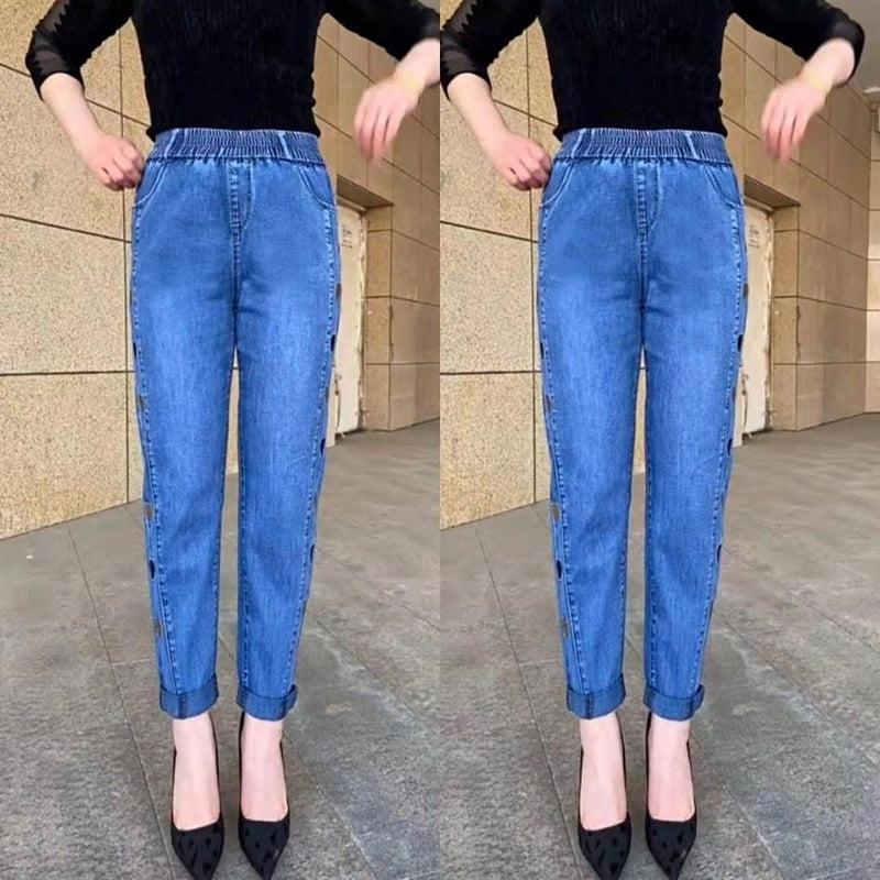 🔥Vendita calda🔥Jeans ricamati da donna con motivo a cuore ad alta elasticità