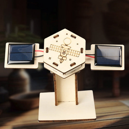 Modello Spaziale Satellitare Creativo