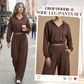 Completo da donna con felpa corta e pantaloni a gamba larga