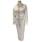Completo con giacca e pantaloni a gamba larga decorati con perle finte
